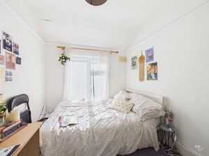 Photo 7- click for photo gallery